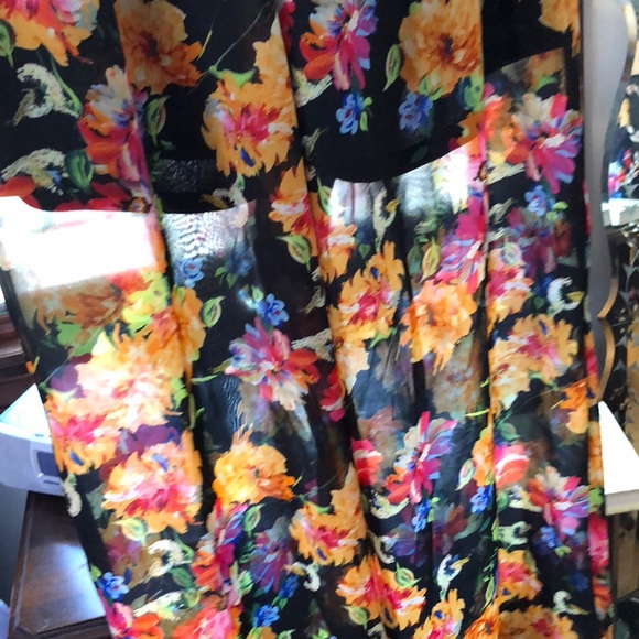 Floral printed chiffon pants for the summer. - Picture 5 of 5